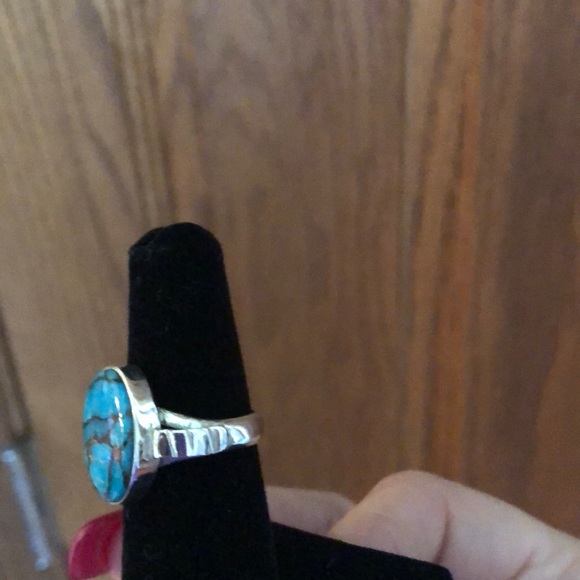 Larger Gold Veined Turquoise .925 Silver Ring - Picture 6 of 9